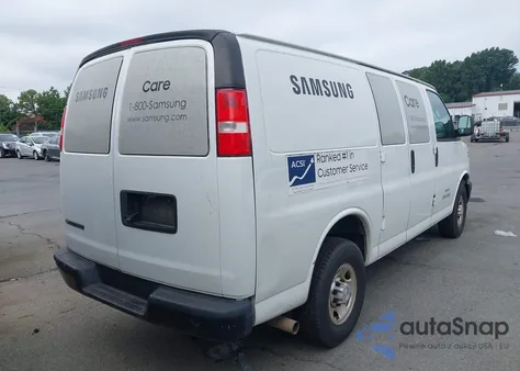 2018 Chevrolet Express 2500 Work Van z USA, uszkodzony, nr VIN 1GCWGAFP3J1336995